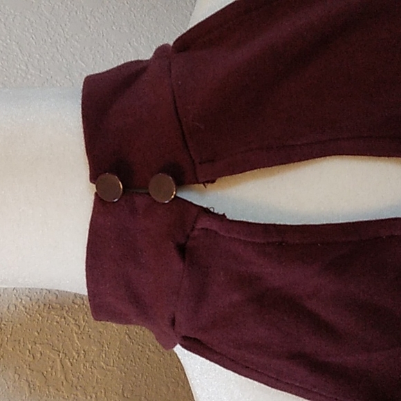 Charlotte Russe tank top with side ties and button back collar - Picture 3 of 5